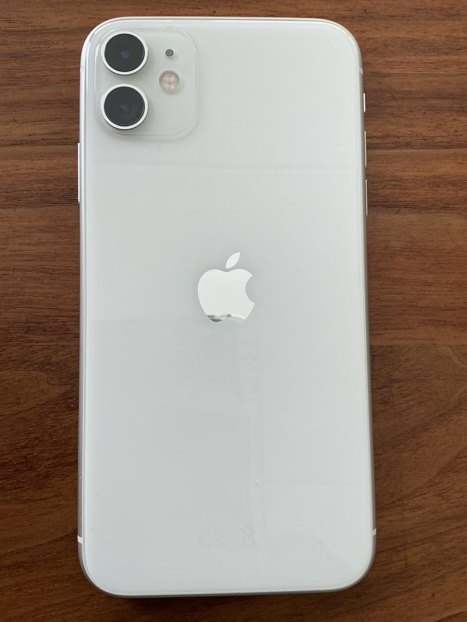 IPHONE 11