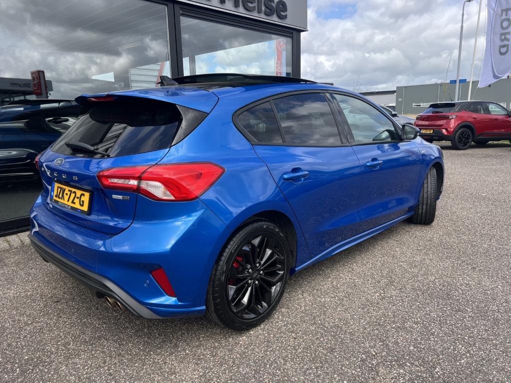 Ford Focus 1.0 ecoboost hybrid 155pk st line x , panodak , winterpack