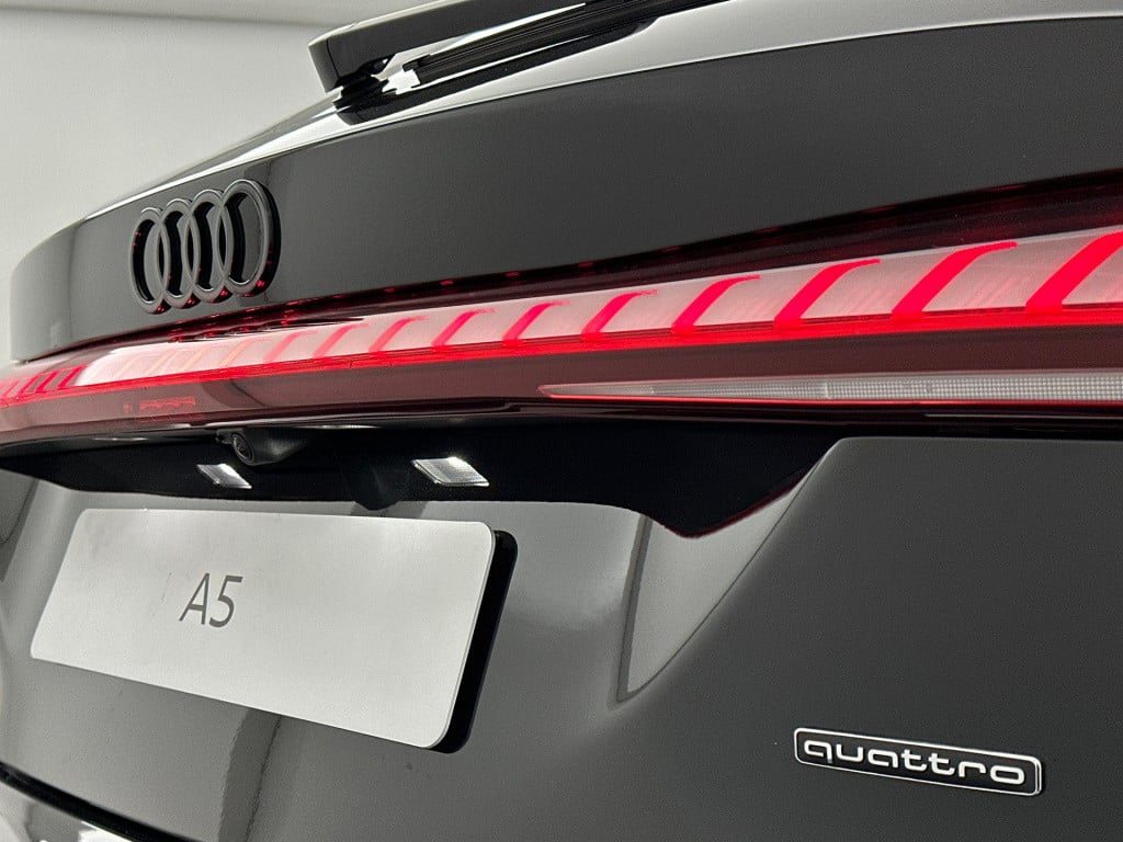 Audi A5 avant s edition 2.0 tfsi e 220 kw / 299 pk avant 7 versn