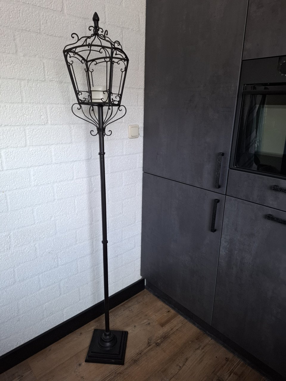 Metalen zwarte lantaarn