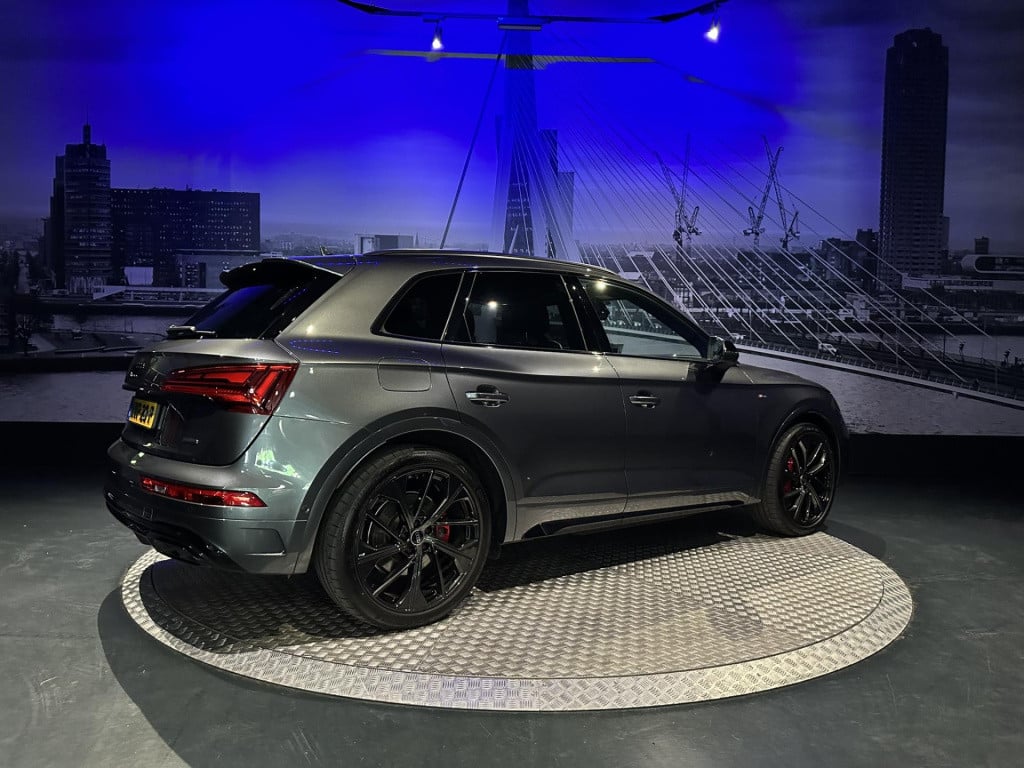 Audi Q5 55 tfsi e quattro competition *luchtvering*hud*pano*b&o*