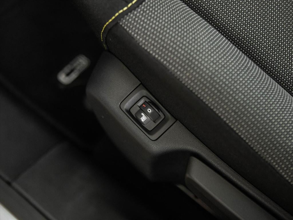 Citroen C3 1.2 puretech 82pk shine | panoramadak | stoelverwarming | cruise