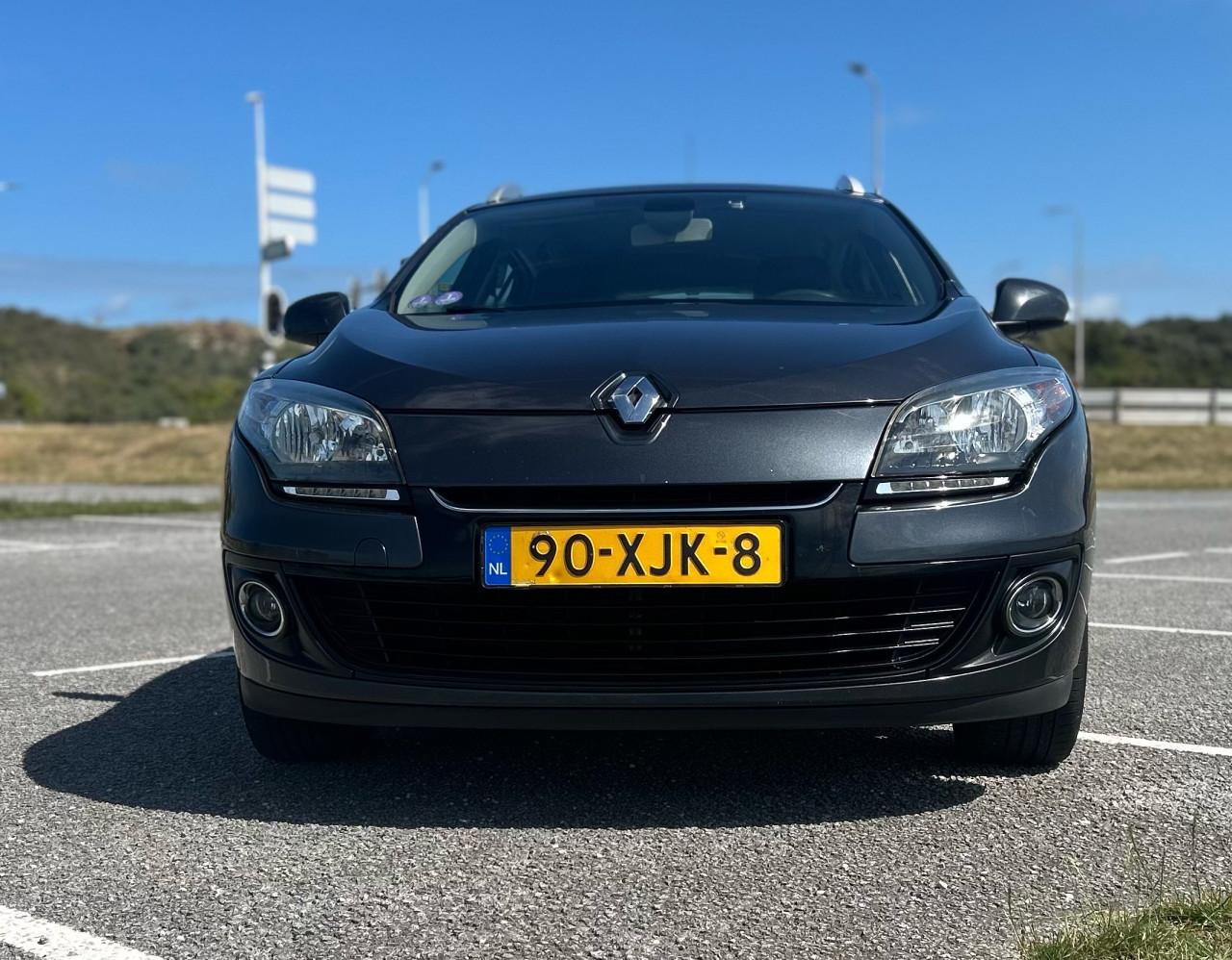 Renault MéganeEstate 1.2TCe Exp-BJ.2012 NU  🫣 €2500 Serieusze bieding besp