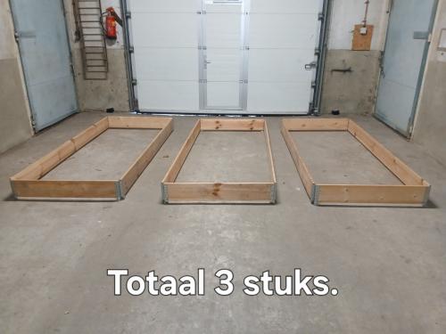 De echte grote Moestuin bakken of palletranden voor de groente tuin