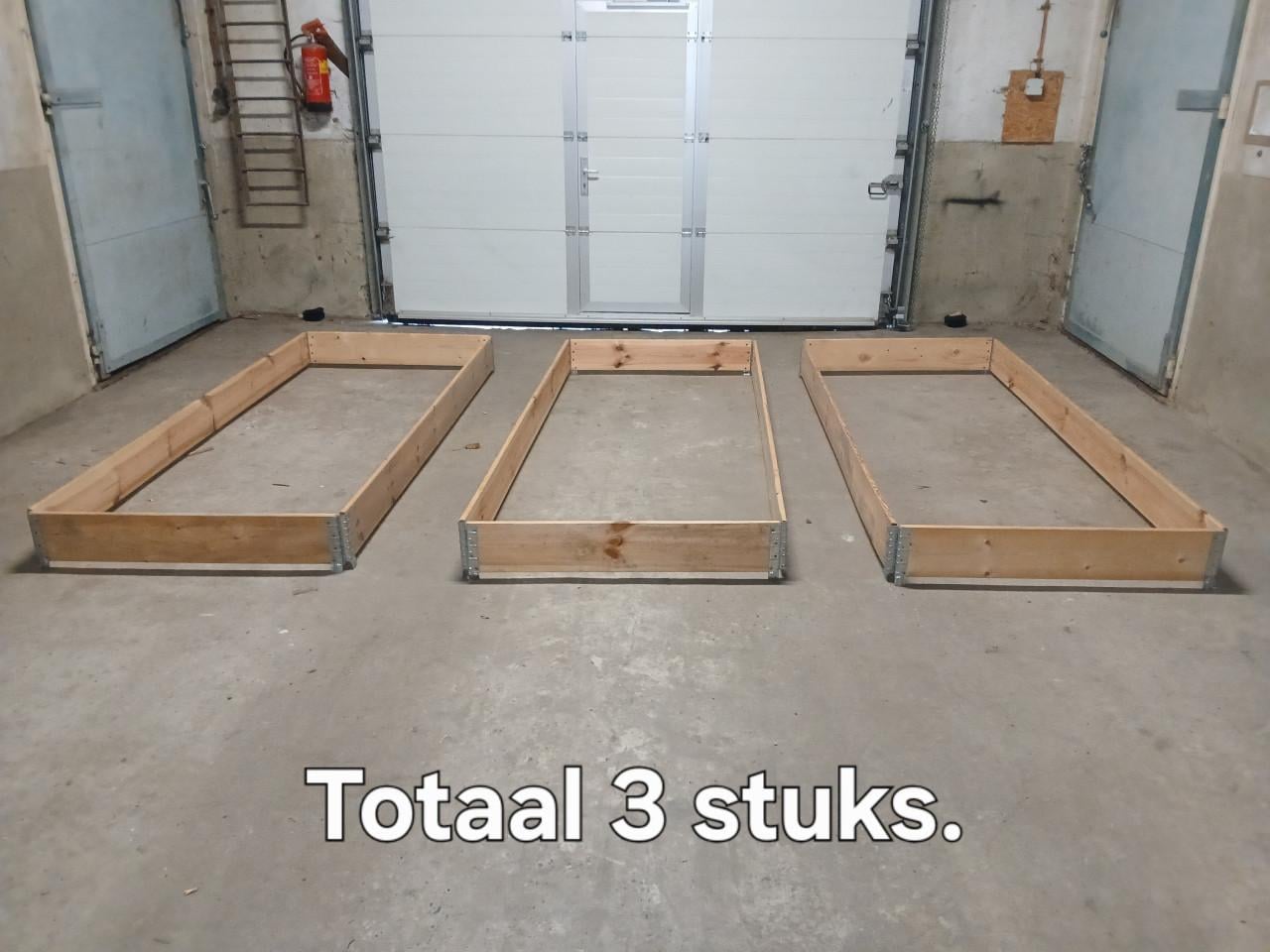 De echte grote Moestuin bakken of palletranden voor de groente tuin