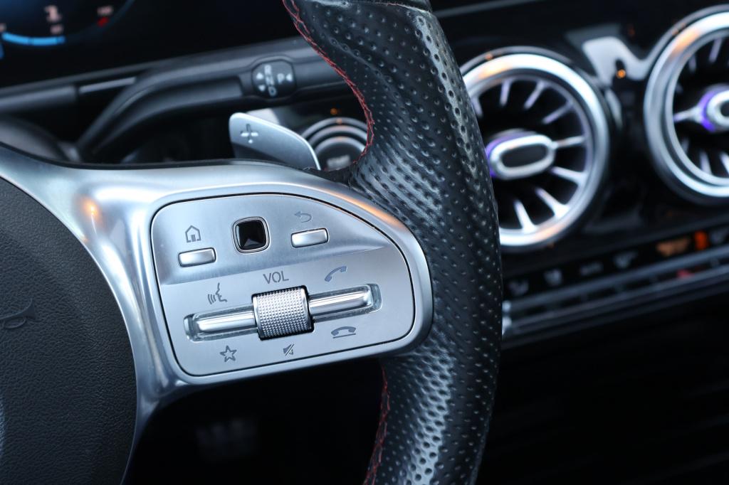 Mercedes-Benz B-Klasse 220 amg line l panoramadak l nightpakket l led high 
