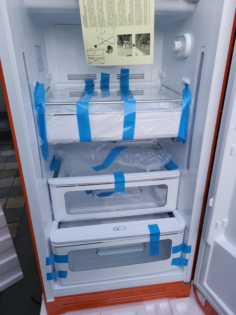 Nieuw in doos Smeg FAB28RDRB3 koelkast oranje