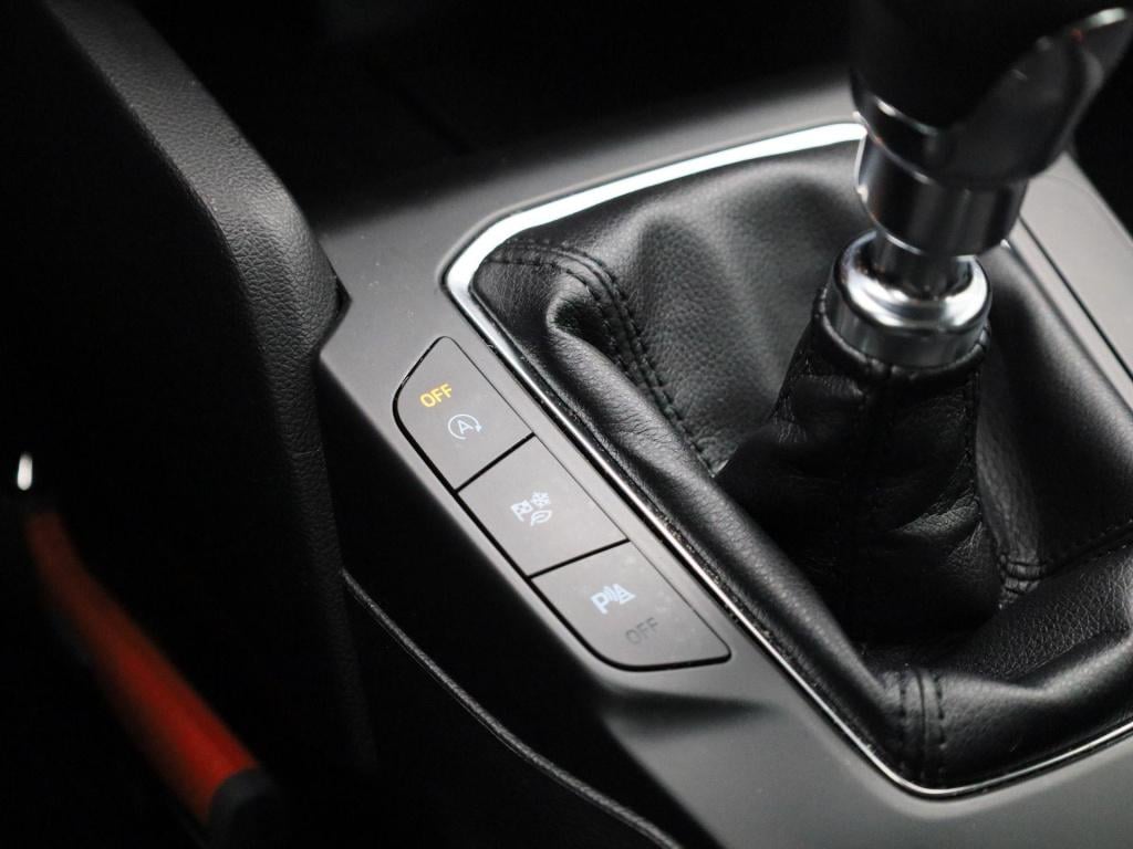 Ford Focus wagon 1.0 ecoboost hybrid connected | parkeer sensoren | navigat