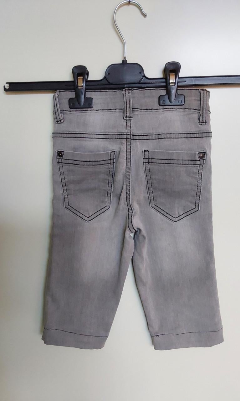 Lichtgrijze korte spijkerbroek van de Scapino in maat 116