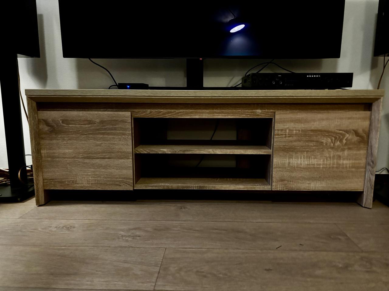 Tv-meubel zo goed als nieuws