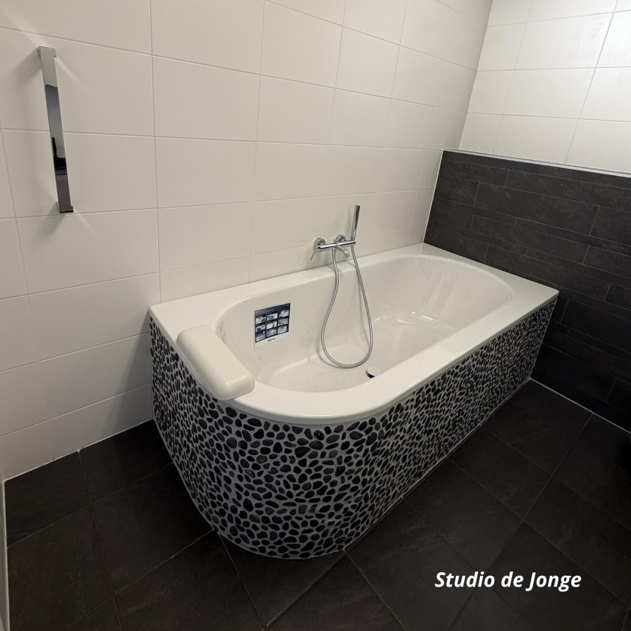 Showroom Sale – Luxe Badkamer met Design Bad & Douchewc!