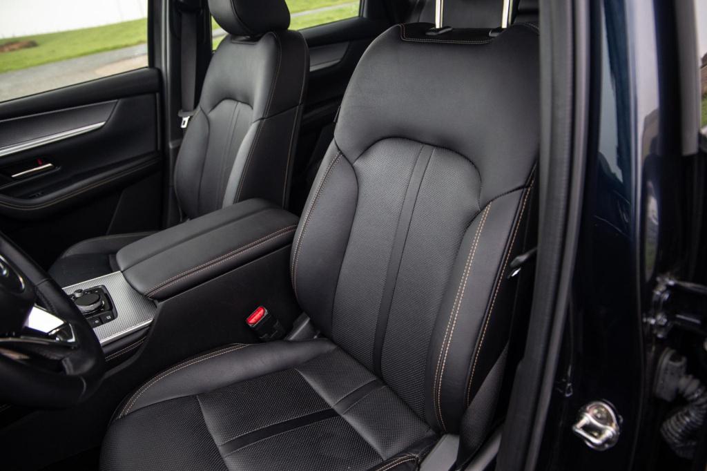 Mazda Cx-60 2.5 e-skyactiv phev homura stoelverwarming / carplay / dealer a