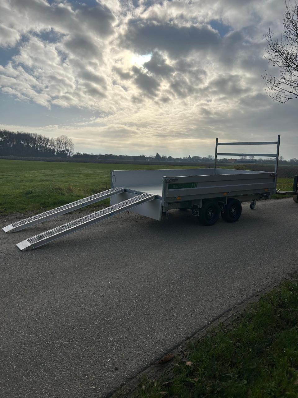 Nieuwe kippers te koop