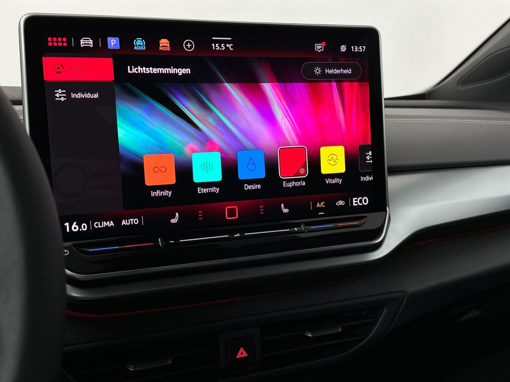 Volkswagen Id.5 pro business 77 kwh accu. 210 kw / 286 pk suv elek