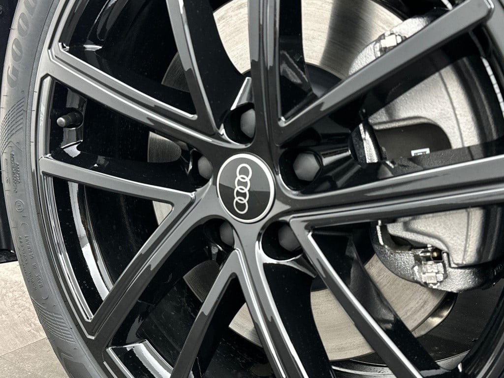 Audi A5 avant s edition 2.0 tfsi e 220 kw / 299 pk avant 7 versn