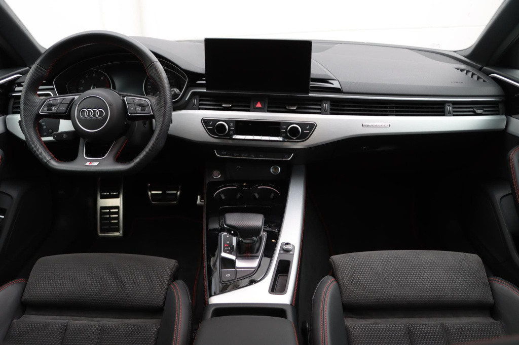 Audi A4 avant 40 tfsi quattro advanced edition s-line 204pk s-tronic