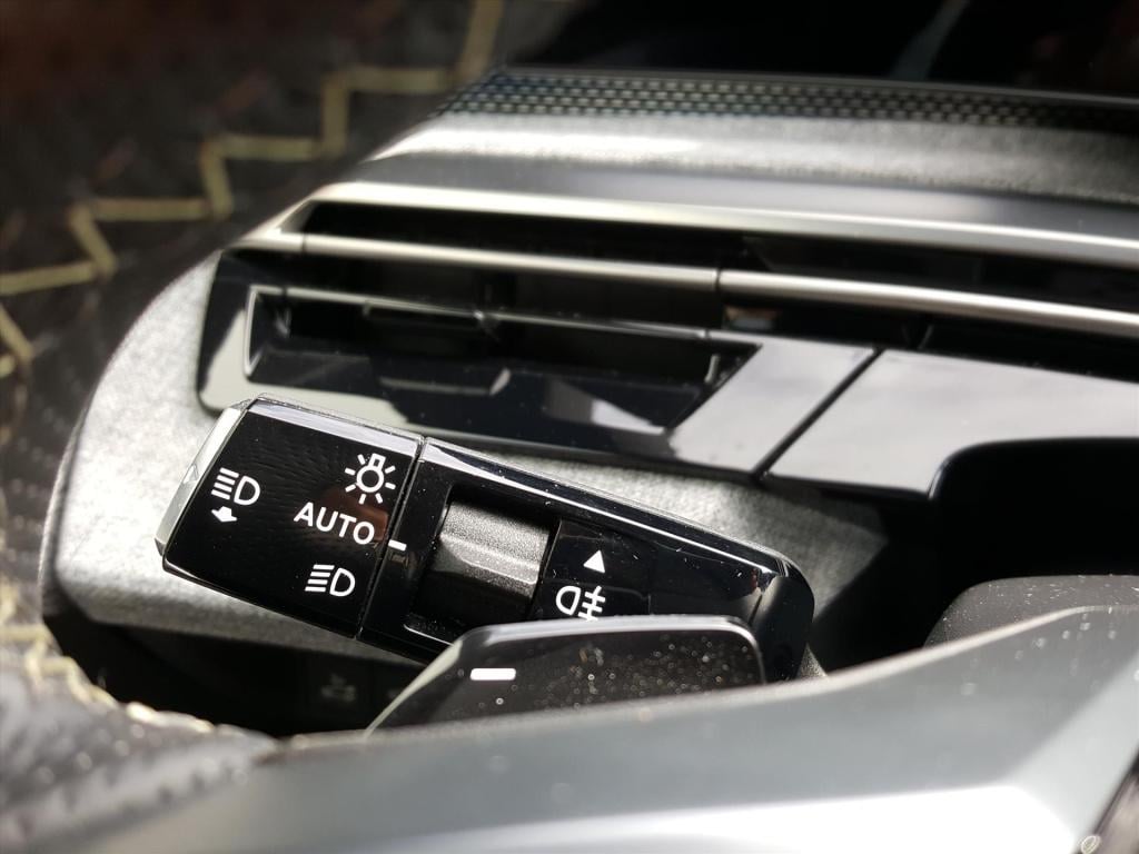 Peugeot 3008 gt 1.2 hybrid(mild) 136pk automaat navi | apple carplay & andr