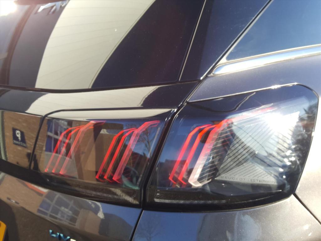 Peugeot 3008 1.6 plug-in hybrid 225pk e-eat8 gt pack apple carplay & androi