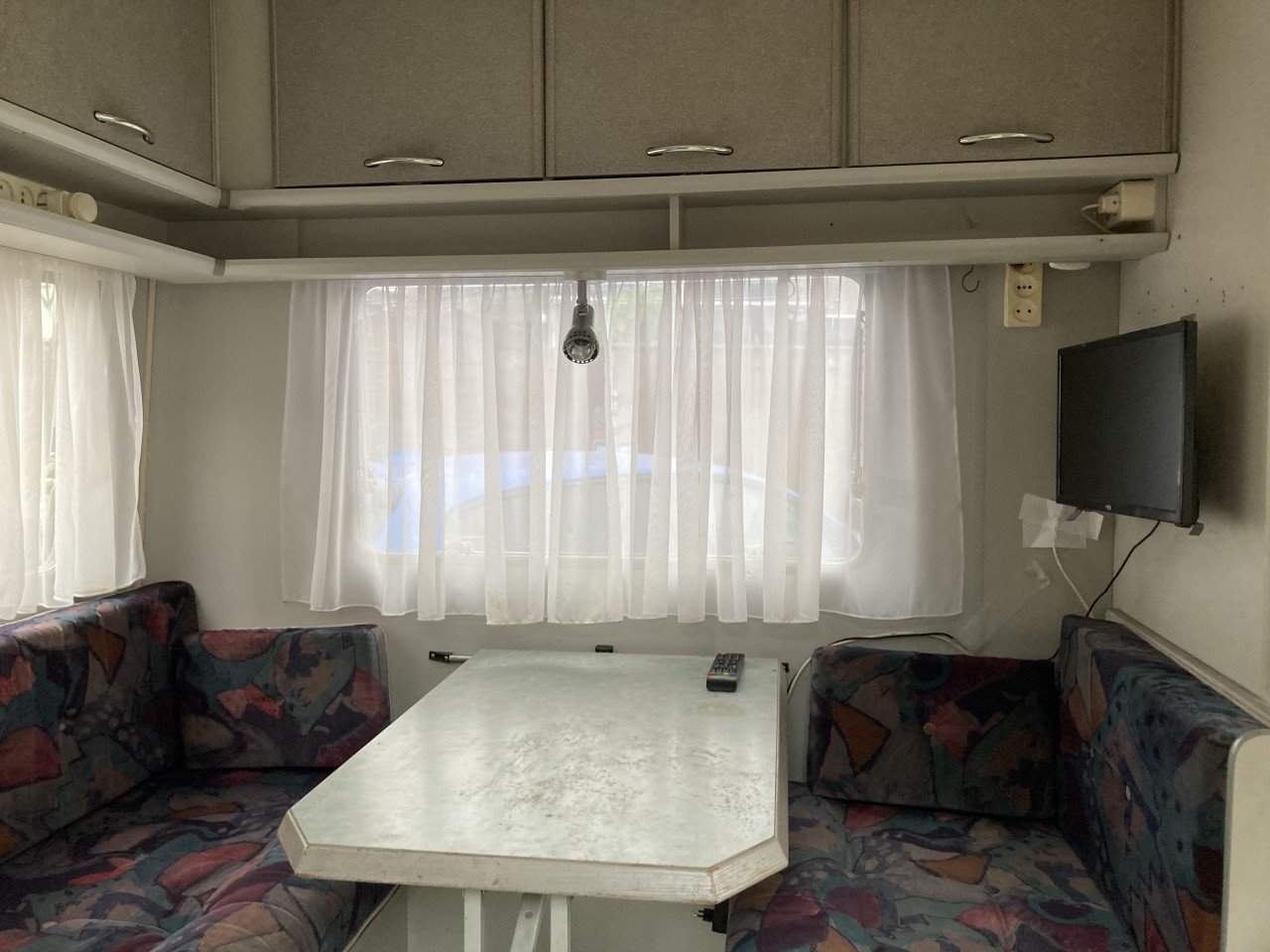 Caravans Beyerland Sprinter en Sterckeman Fjord met voortent en sani!!