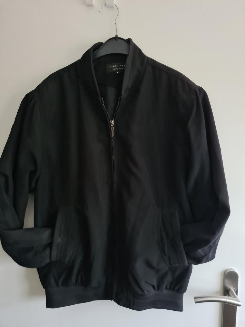 Mooi zwart gevoerd jasje met rits van Dylan Star Maat L
