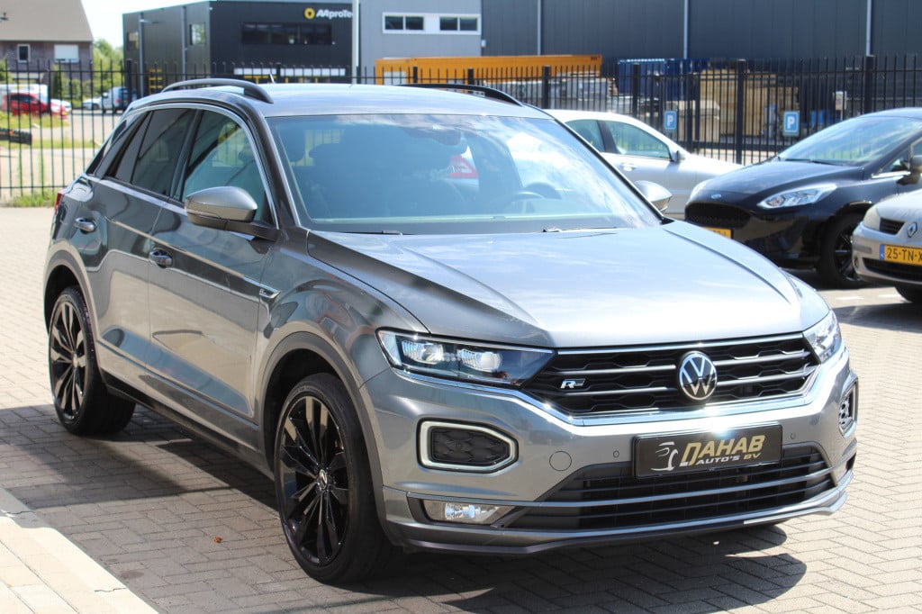 Volkswagen T-roc 1.5 tsi r-line | acc | navi | camera | dsg | trekhaak