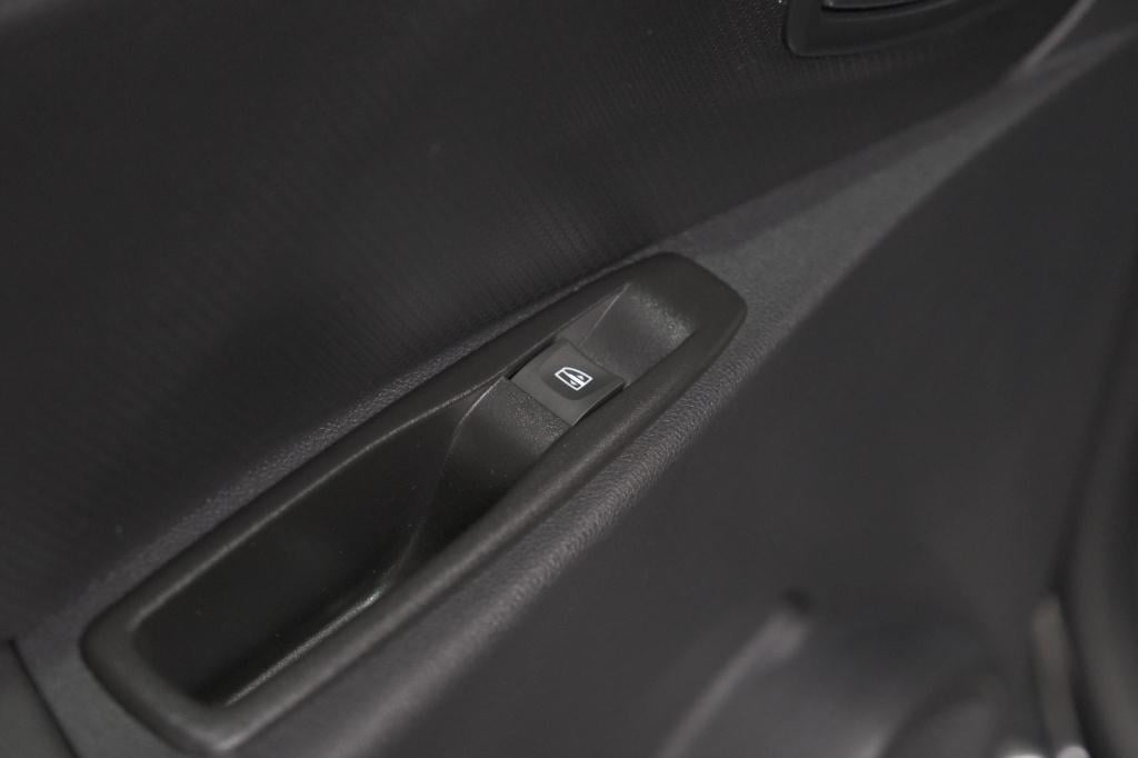 Renault Clio estate tce 90 intens | navigatie | parkeersensoren | climate c