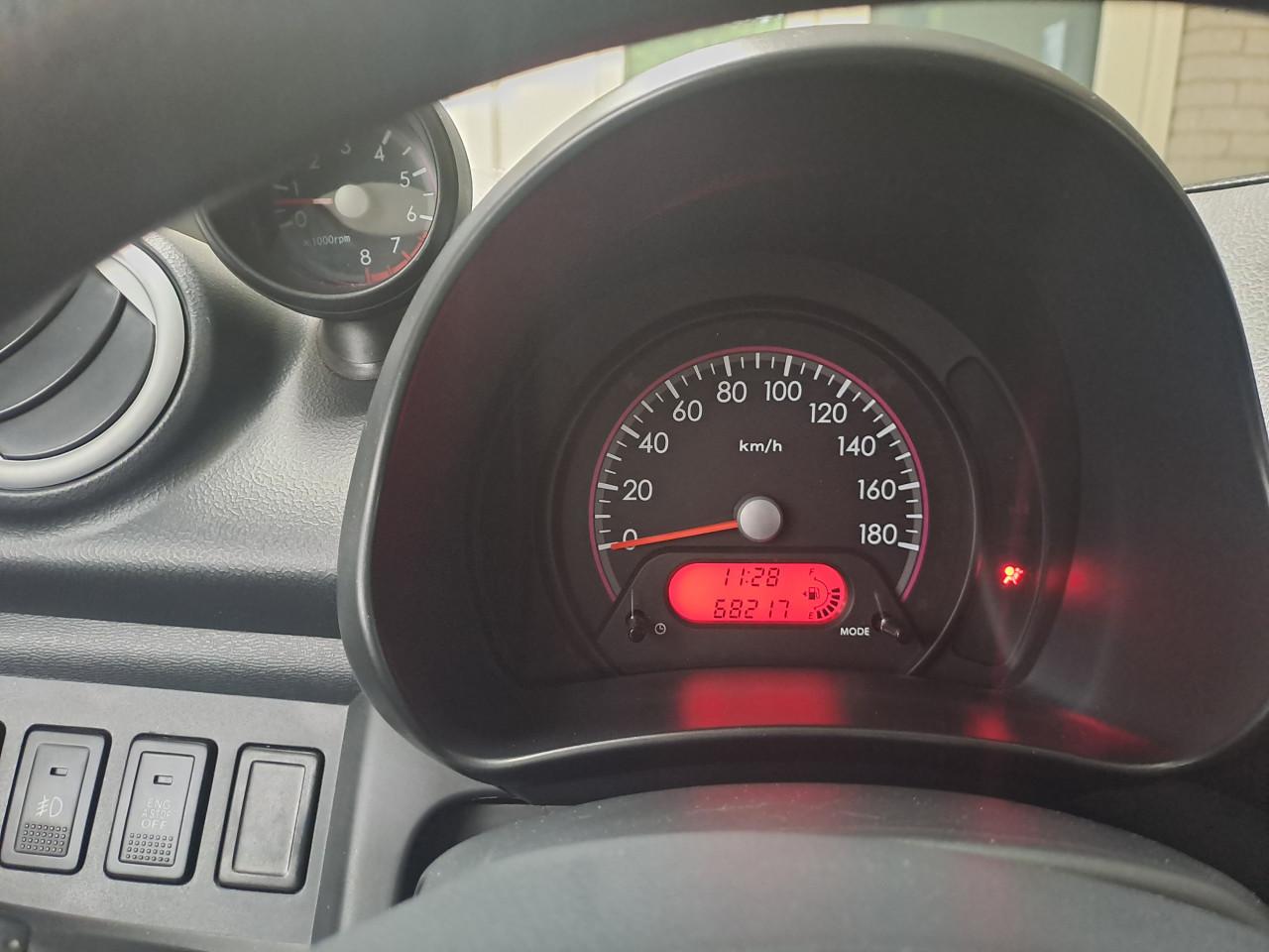 Suzuki Alto 1.0 celebration wit metallic