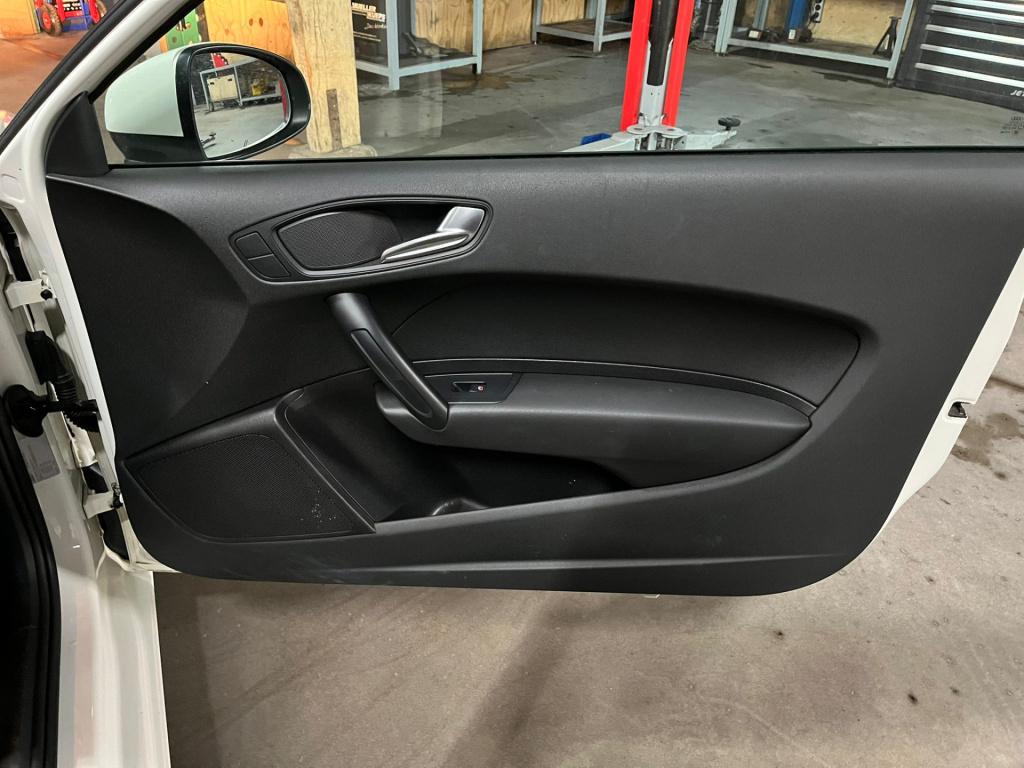 Audi A1 1.2 tfsi attraction pro line business