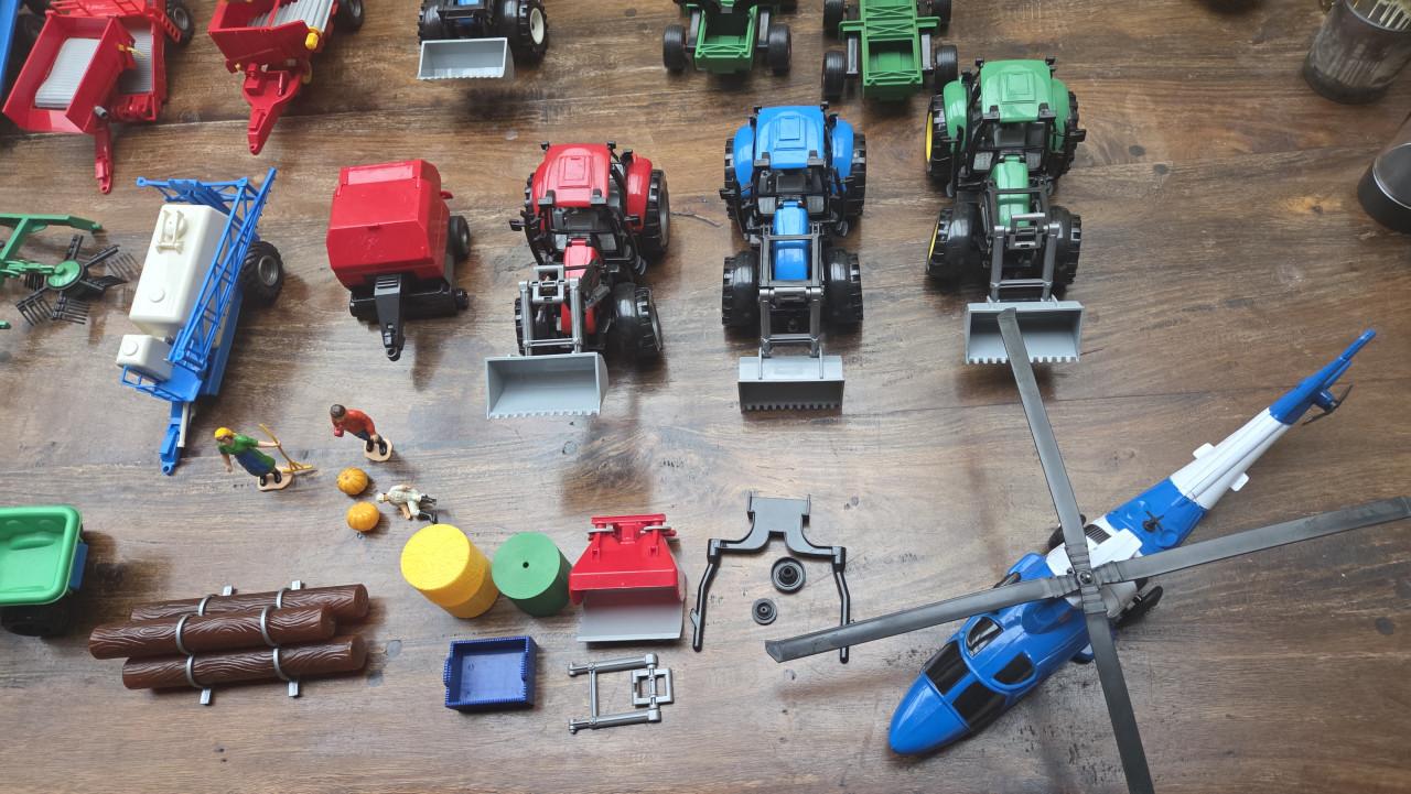 Grote verzameling speelgoed landbouwvoertuigen