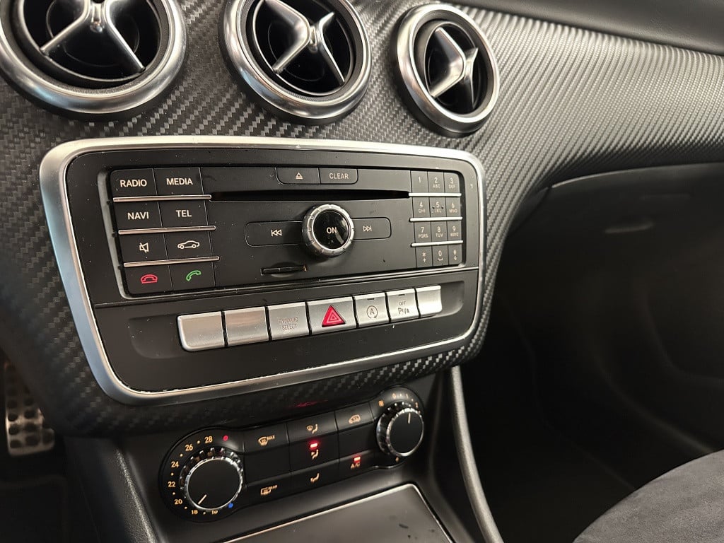 Mercedes-Benz A-Klasse 160 amg night ed. | facelift | 18'' | led koplampen 