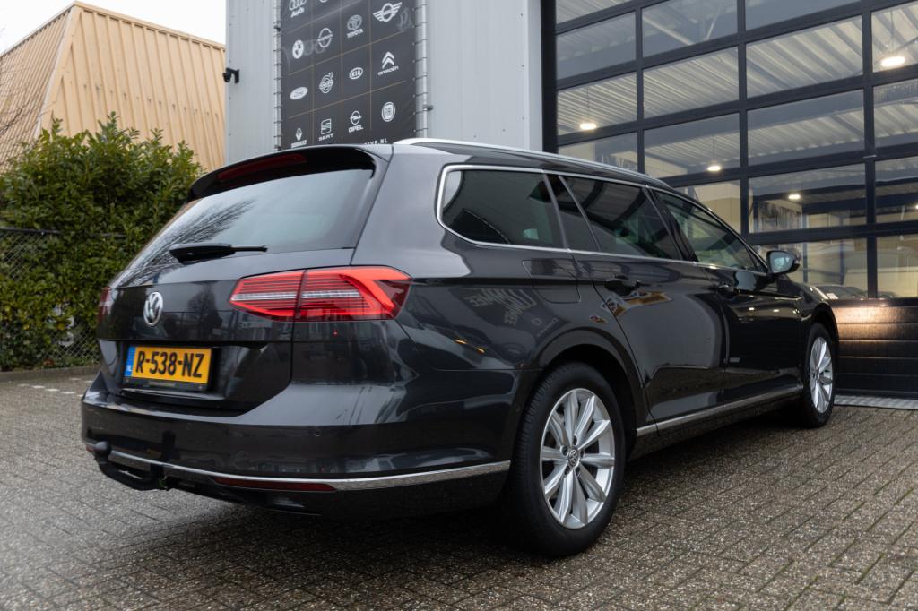 Volkswagen Passat variant 1.8 tsi highline 180 pk nav i trekhaak i acc i ap