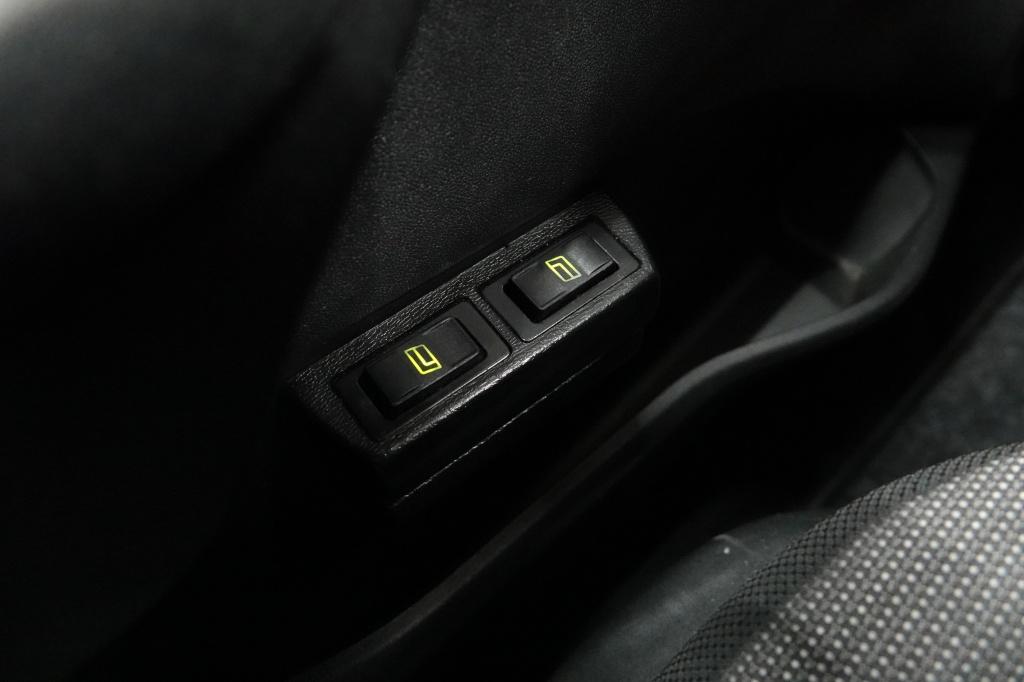 Peugeot 108 1.0 e-vti access | aux | airco |