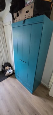 Te koop tweedeurs kledingkast