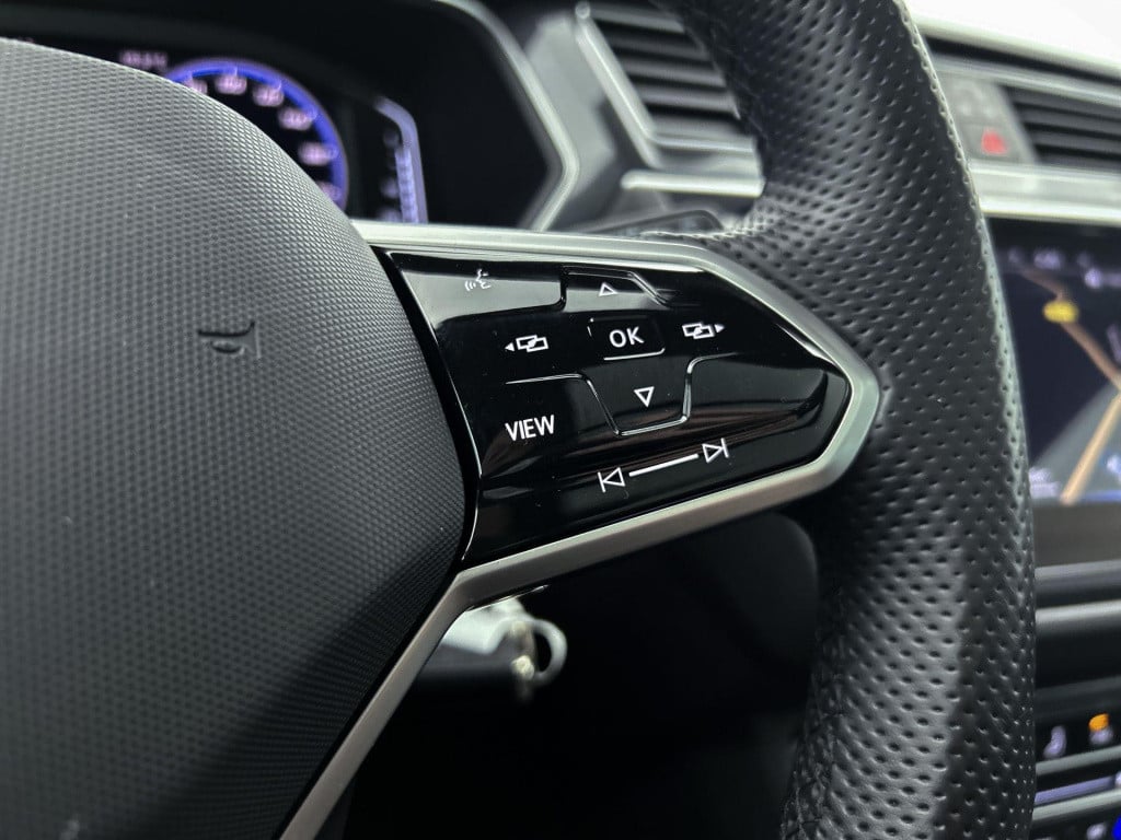 Volkswagen Tiguan 1.5 tsi r-line | automaat | lmv | panorama dak | climate 