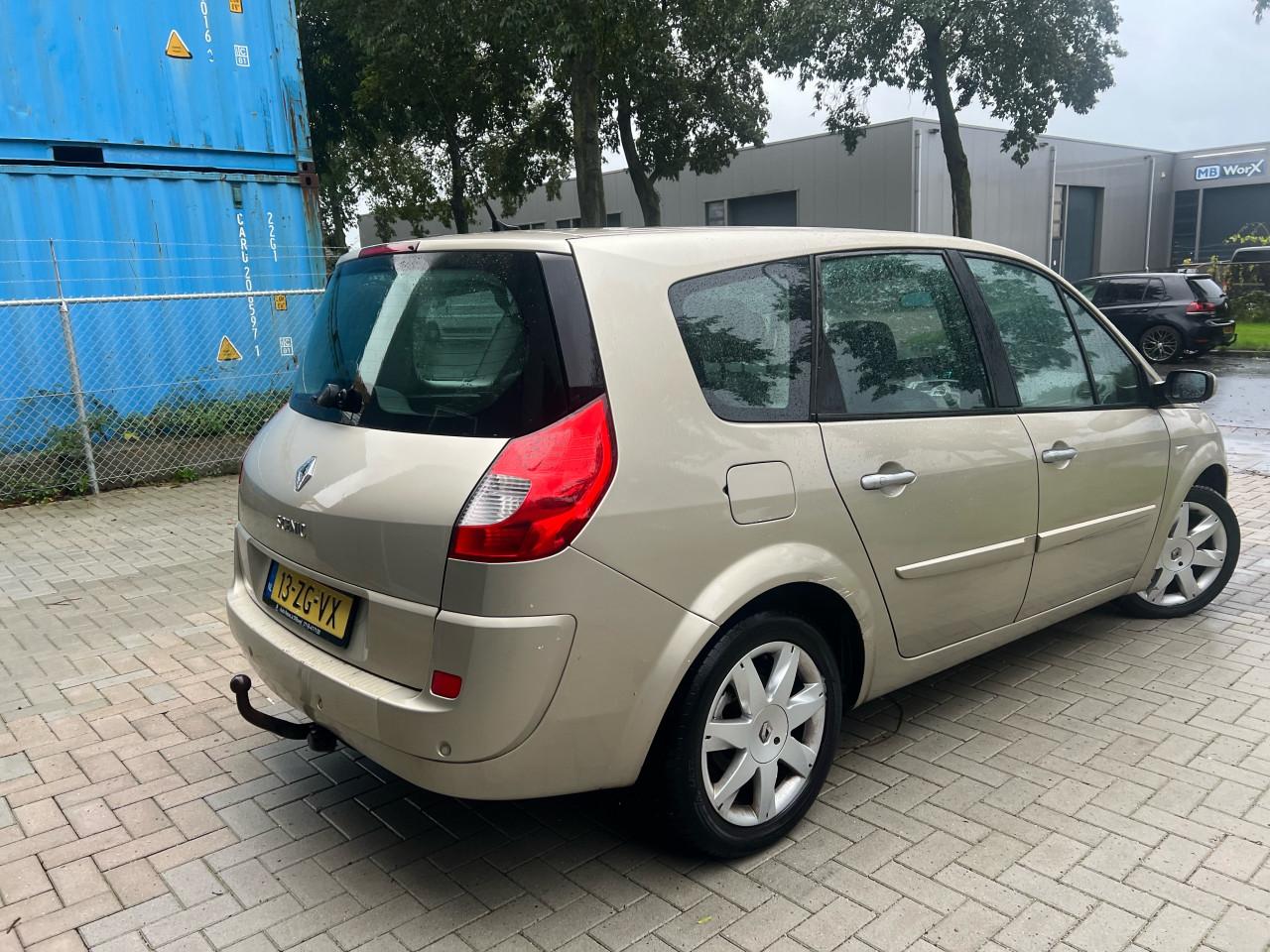 Renault Grand Scenic 2.0-16V Tech Line
