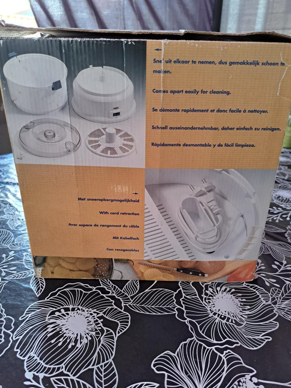 Princess aardappelschrapmachine voor 1 kg.