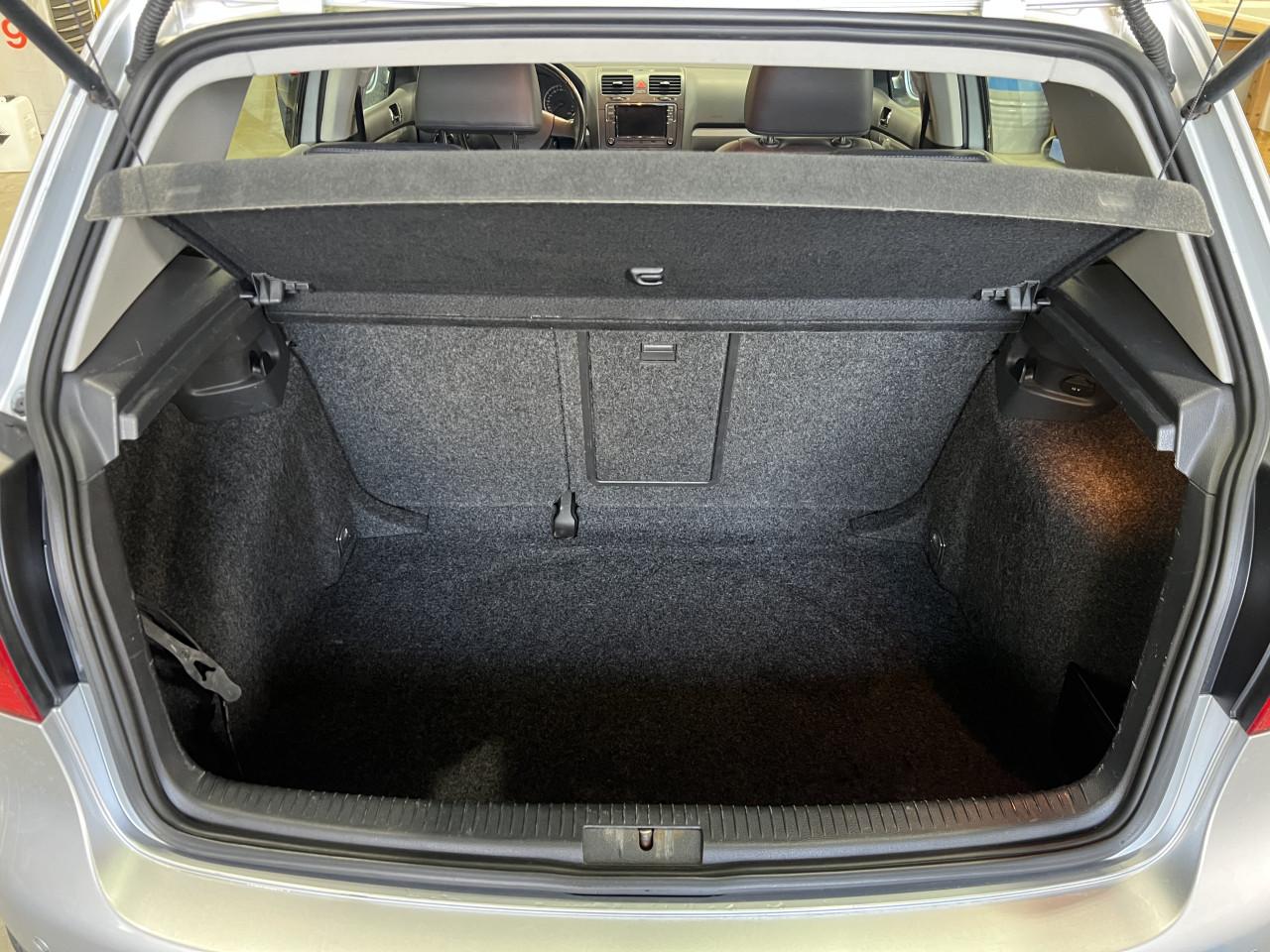 Volkswagen Golf 1.6 16V FSI 85KW 5D 2004 Grijs