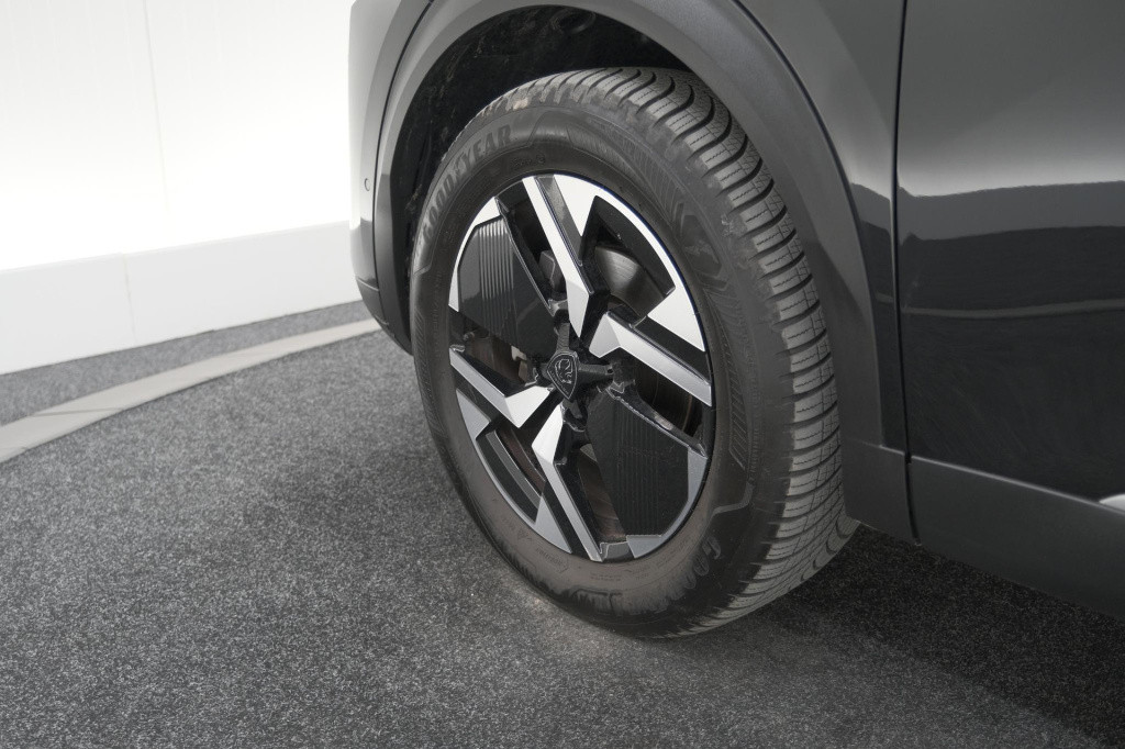 Peugeot 2008 puretech 130 eat8 allure | 360 camera | adaptieve cruise contr