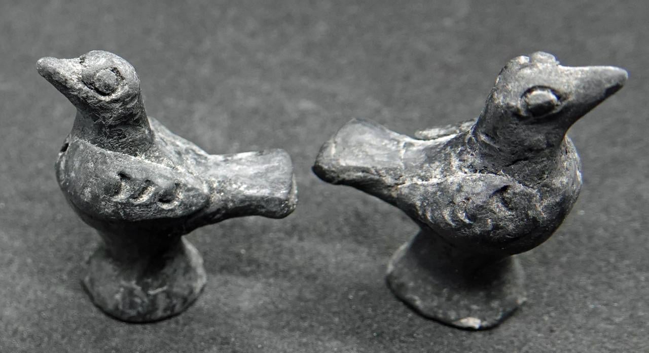 Oude Mexikaanse mini vogeltjes vulkanisch keramiek, fluitje