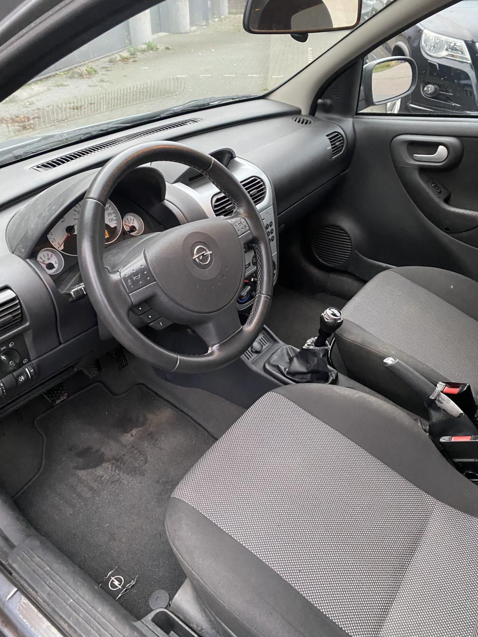 Opel Corsa 1.2 16V Twinport 5D 2006 Grijs | NAP | NIEUWE APK!