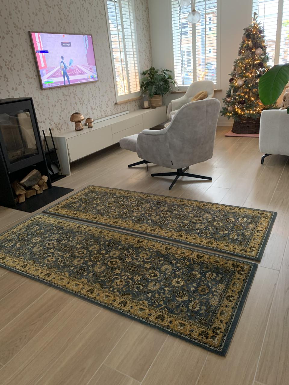 ✨Twee Prachtige Sfeervolle Vloerkleedjes van Louis de Poortere✨