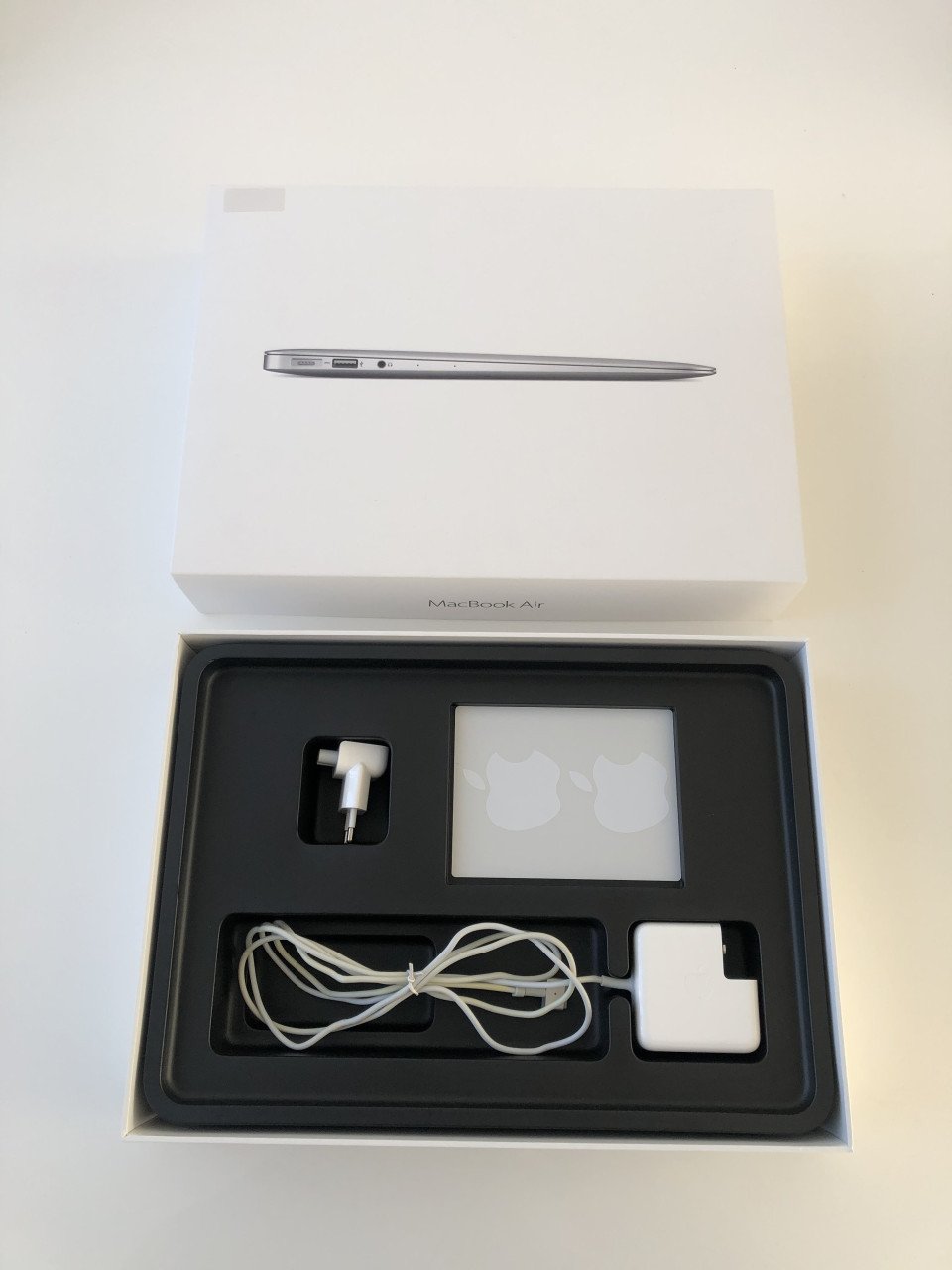 Macbook Air 13 inch SSD Intel Core i5 Office pakket & doos | in Nieuwstaat