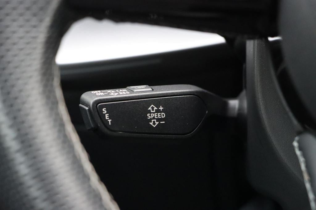 Audi A3 limousine 35 tfsi s-line edition 150pk s-tronic