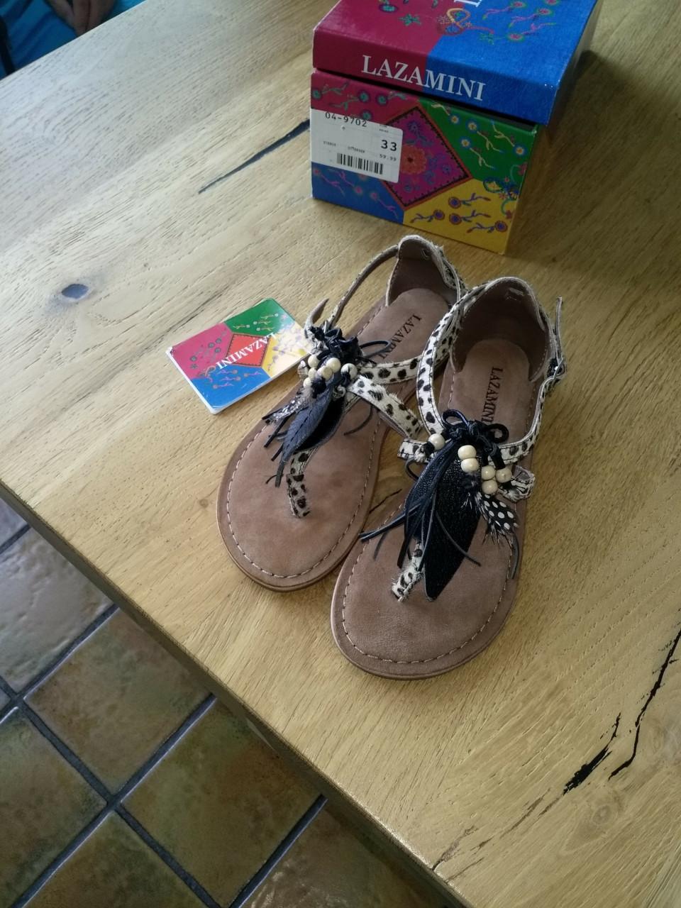 Nieuwe meisjes slippertjes maat33
