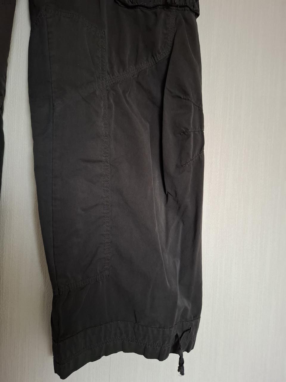 Didi broek met extra zakken en strikdetails. Grijszwart. Maat 44.