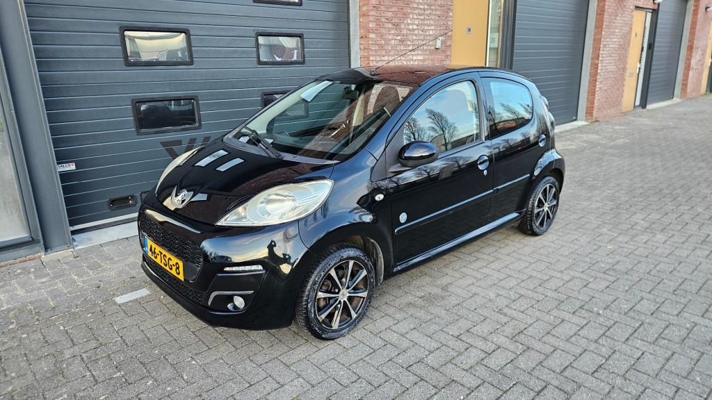 Peugeot 107 1.0 envy luxe uitv. / nl auto / nap / 85635 km !