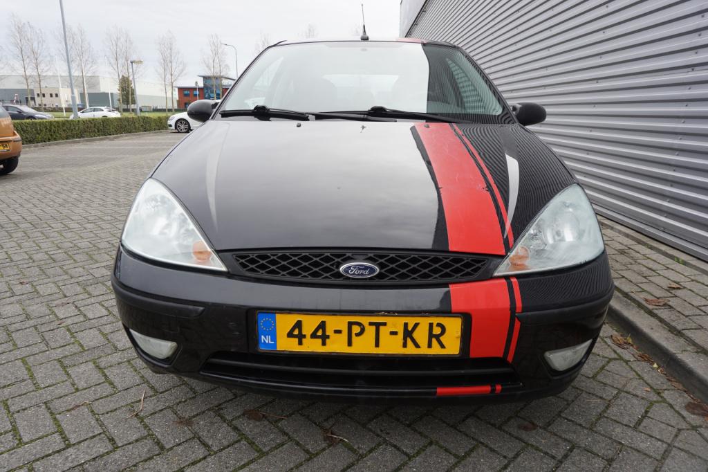 Ford Focus 1.6-16v futura climate / elektr. ramen / trekhaak / lm velgen /