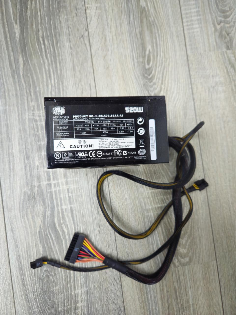 Coolermaster 520W voeding