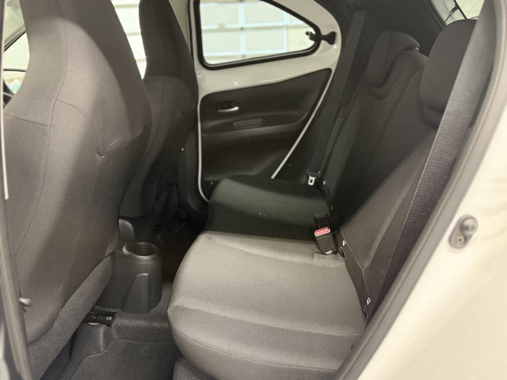 Toyota Aygo x 1.0 vvt-i s-cvt first| camera| led| climate| adap.cruise| get