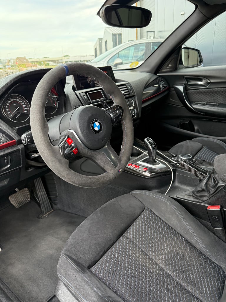 BMW 1 Serie 125d - m sport - nieuwe motor- full option!